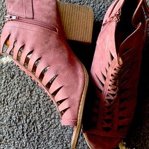 Ashy purple chunky heels